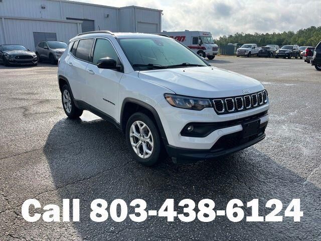 2024 Jeep Compass Latitude — photo 1 of 24
