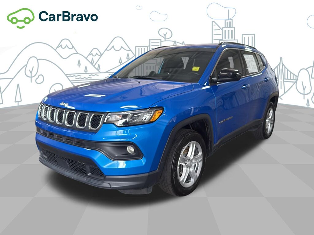 2023 Jeep Compass Latitude 4x4 — photo 1 of 7