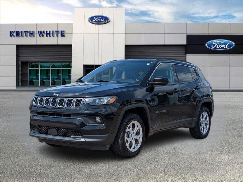2024 Jeep Compass Latitude — photo 1 of 1