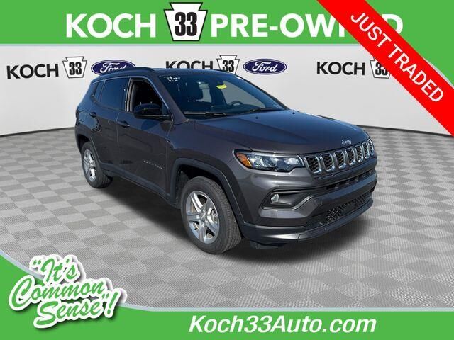 2024 Jeep Compass Latitude — photo 1 of 11
