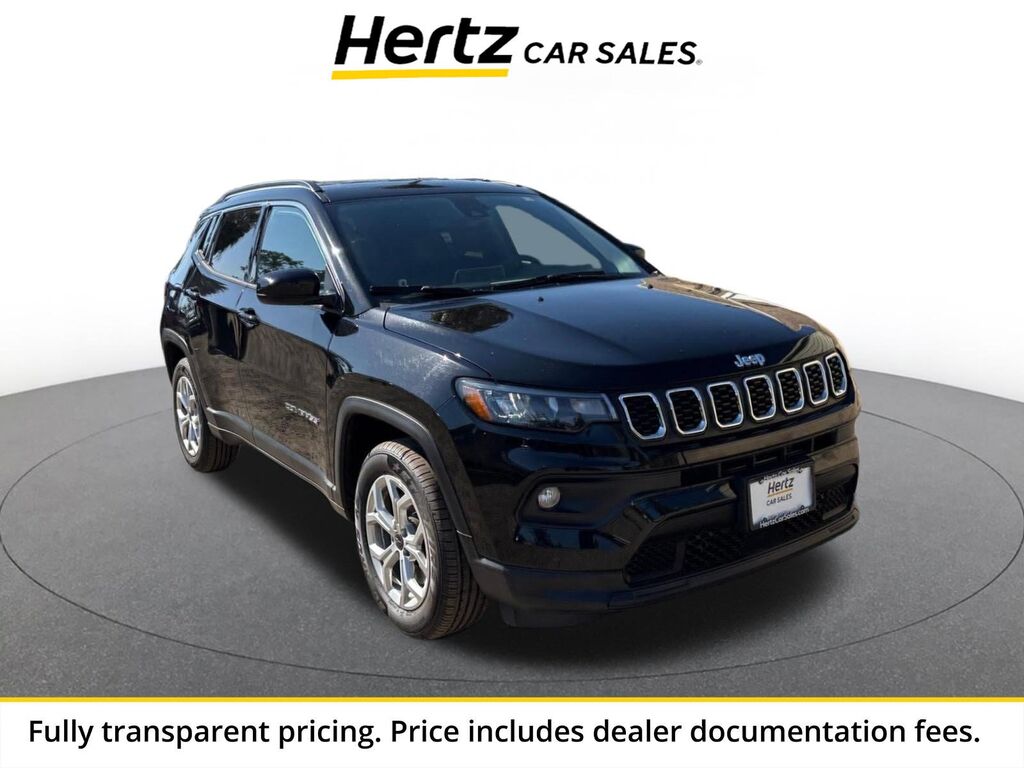2025 Jeep Compass Latitude — photo 1 of 13