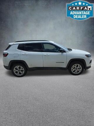 2025 Jeep Compass Latitude — photo 1 of 5