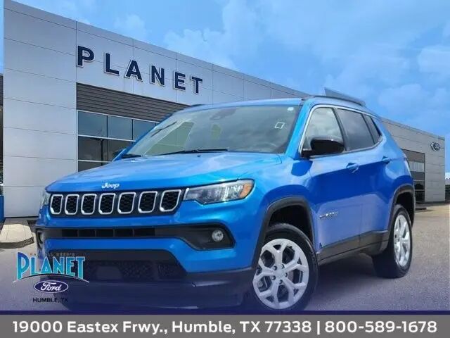 2024 Jeep Compass Latitude — photo 1 of 71