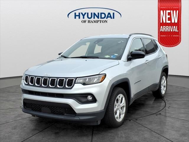 2024 Jeep Compass Latitude — photo 1 of 11