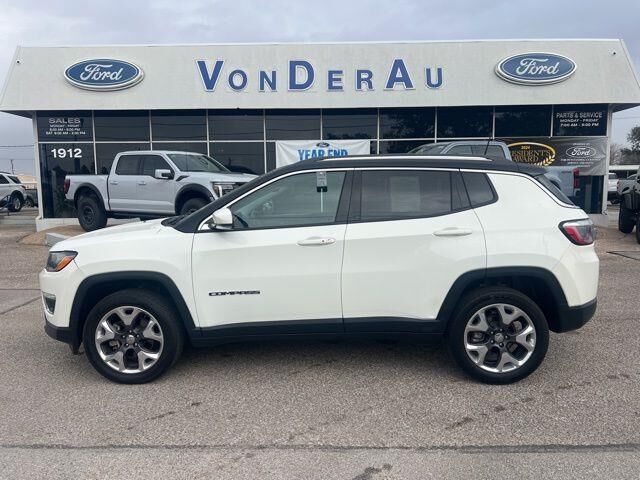 2020 Jeep Compass Limited — photo 1 of 1