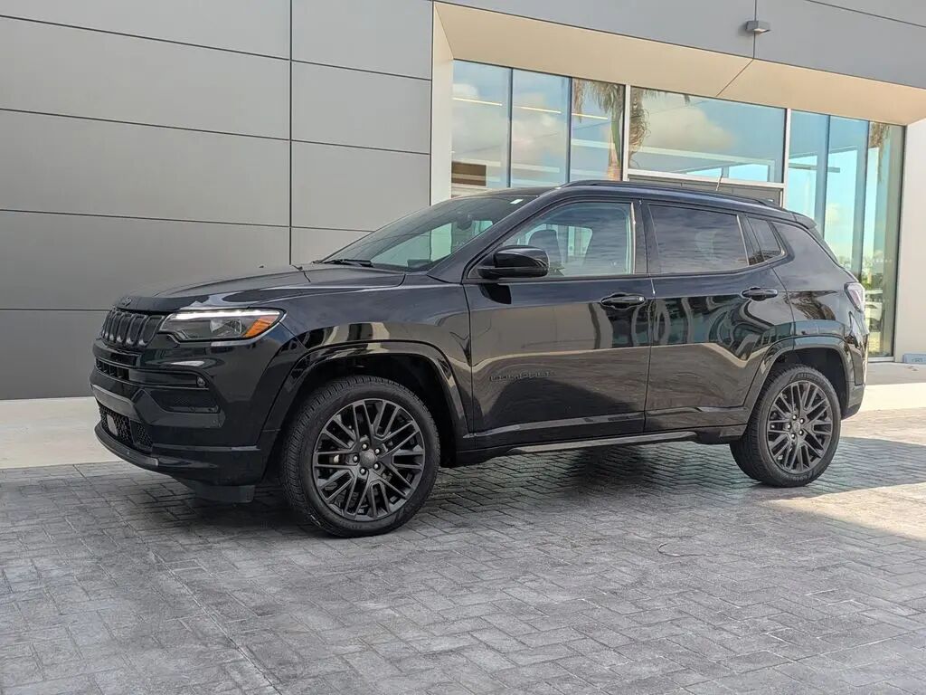 2022 Jeep Compass Limited — photo 1 of 13