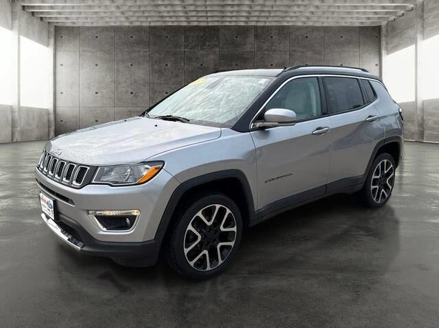 2017 Jeep Compass Limited — photo 1 of 2