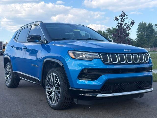 2022 Jeep Compass Limited — photo 1 of 26