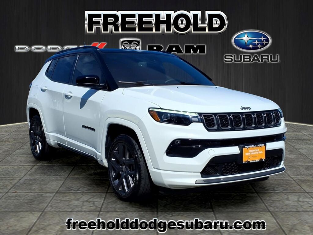 2025 Jeep Compass Limited — photo 1 of 13