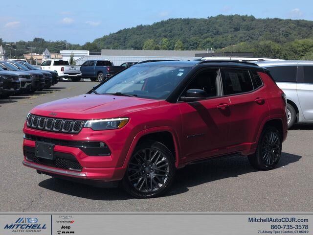 2023 Jeep Compass Limited — photo 1 of 13