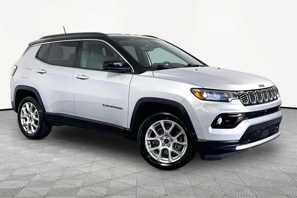 2025 Jeep Compass Limited — photo 1 of 13