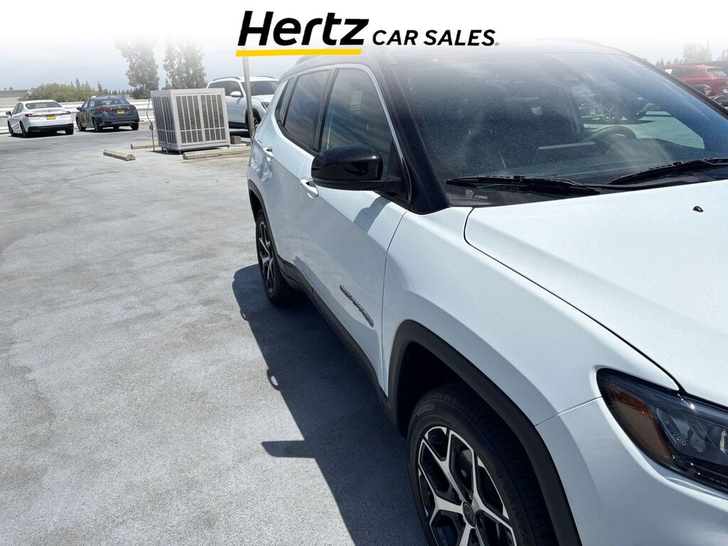 2025 Jeep Compass Limited — photo 1 of 13
