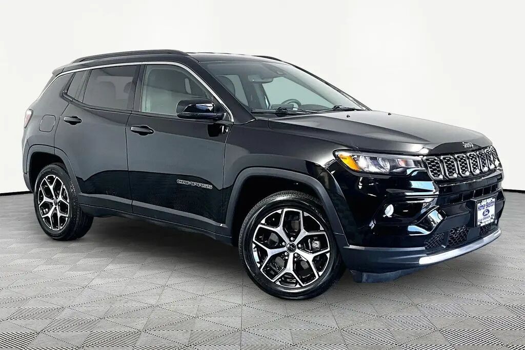 2025 Jeep Compass Limited — photo 1 of 13