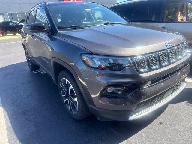 2024 Jeep Compass Limited — photo 1 of 2