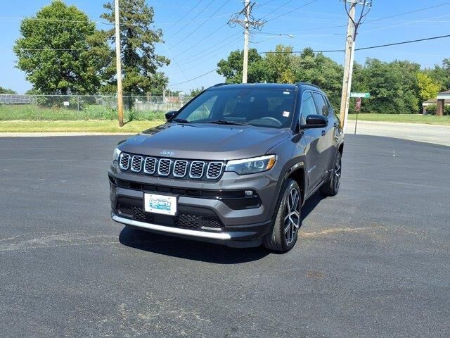 2024 Jeep Compass Limited — photo 1 of 13