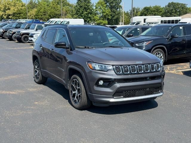 2024 Jeep Compass Limited — photo 1 of 13