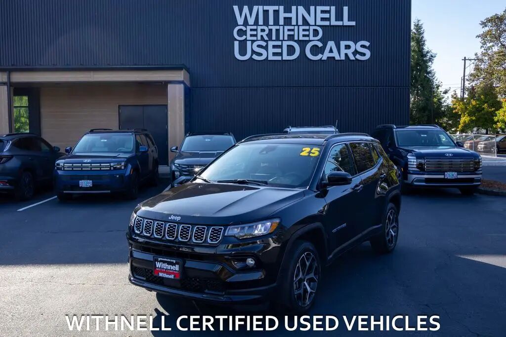 2025 Jeep Compass Limited — photo 1 of 13