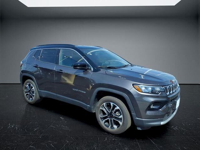 2023 Jeep Compass Limited — photo 1 of 13