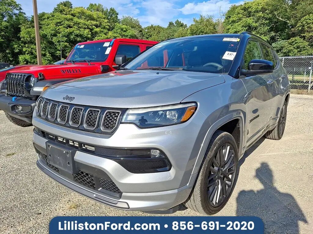 2023 Jeep Compass Limited — photo 1 of 13