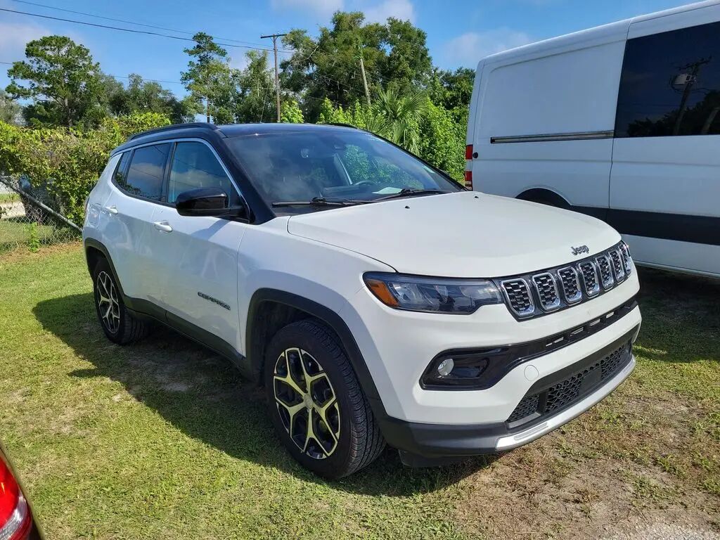 2024 Jeep Compass Limited — photo 1 of 6