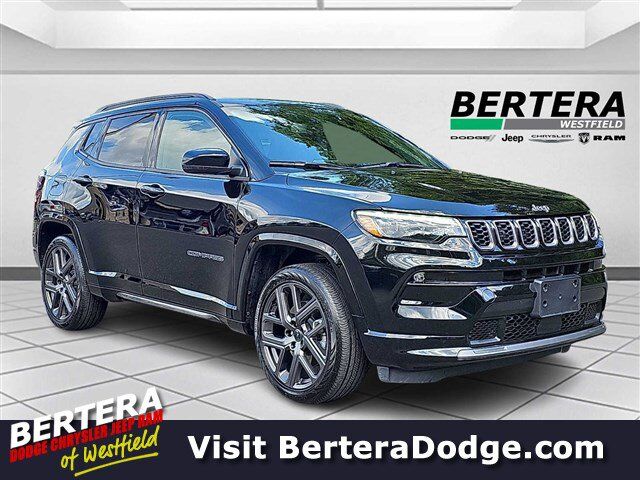 2025 Jeep Compass Limited — photo 1 of 13