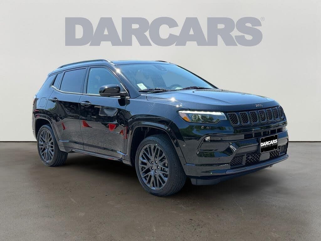 2023 Jeep Compass Limited — photo 1 of 1