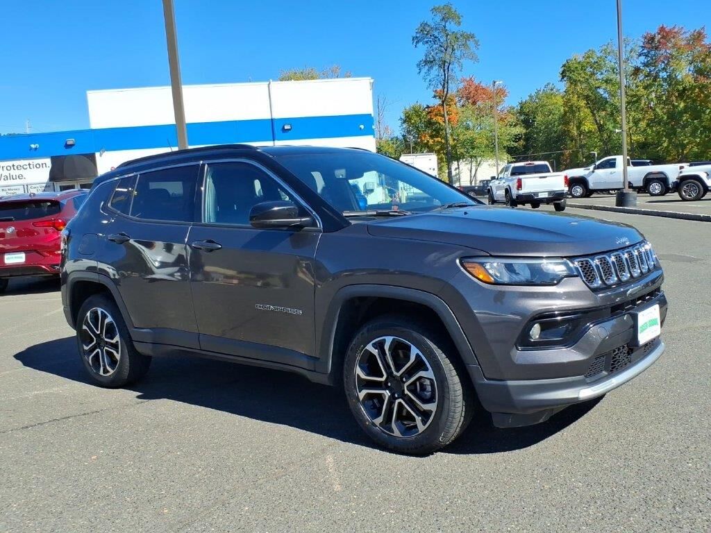 2024 Jeep Compass Limited — photo 1 of 13