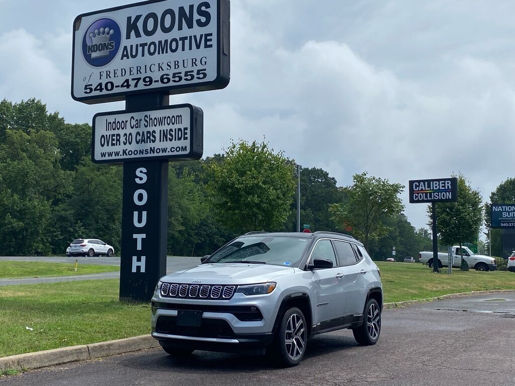 2025 Jeep Compass Limited — photo 1 of 13