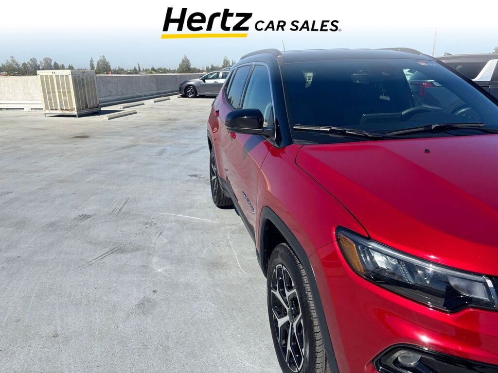 2025 Jeep Compass Limited — photo 1 of 13