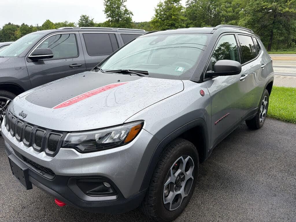 2022 Jeep Compass Trailhawk — photo 1 of 2