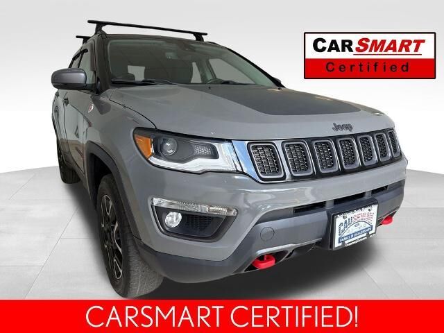 2021 Jeep Compass Trailhawk — photo 1 of 13