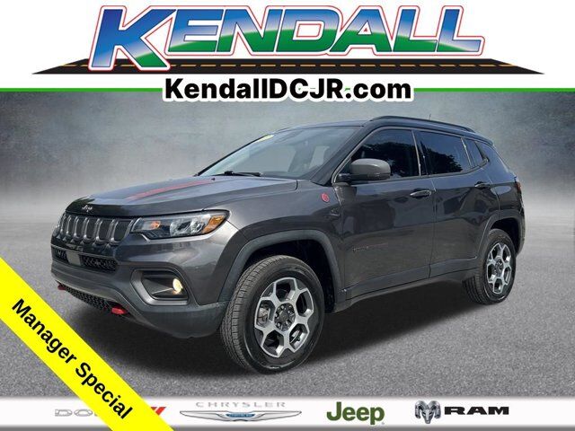 2022 Jeep Compass Trailhawk — photo 1 of 14