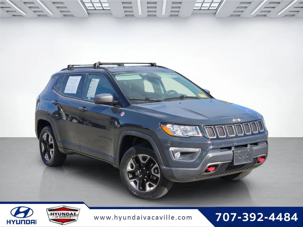 2017 Jeep Compass Trailhawk — photo 1 of 13