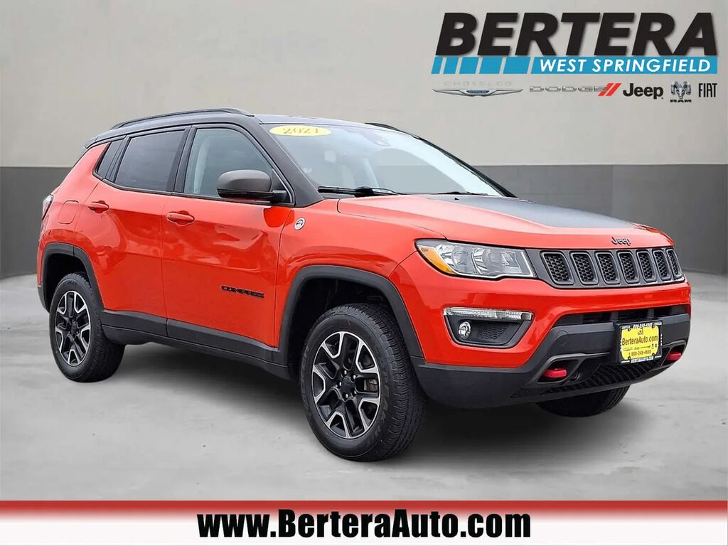 2021 Jeep Compass Trailhawk — photo 1 of 26
