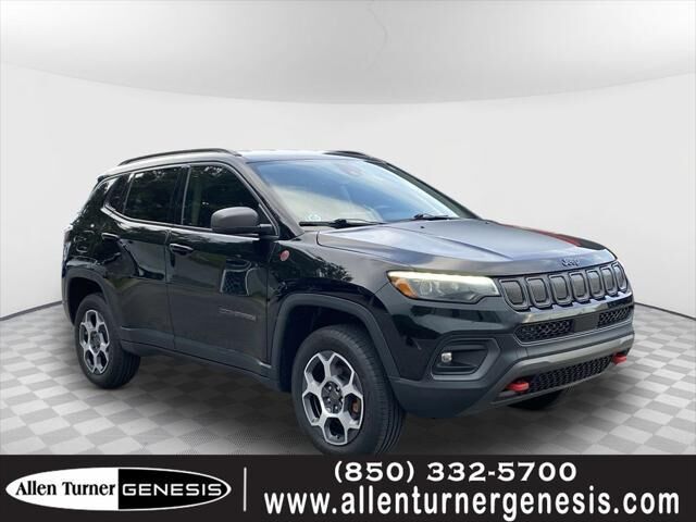 2022 Jeep Compass Trailhawk — photo 1 of 13