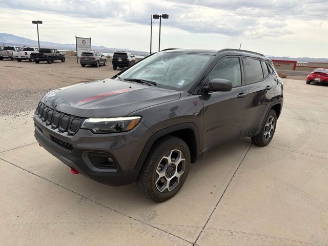 2022 Jeep Compass Trailhawk Elite — photo 1 of 13