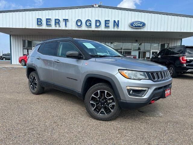 2019 Jeep Compass Trailhawk — photo 1 of 2