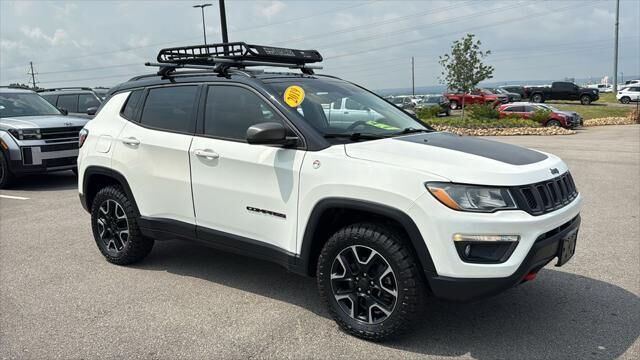 2019 Jeep Compass Trailhawk — photo 1 of 13