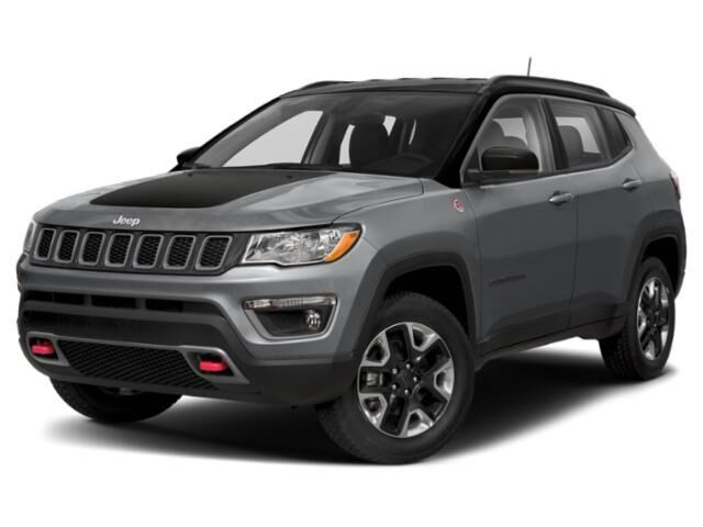 2019 Jeep Compass Trailhawk — photo 1 of 13