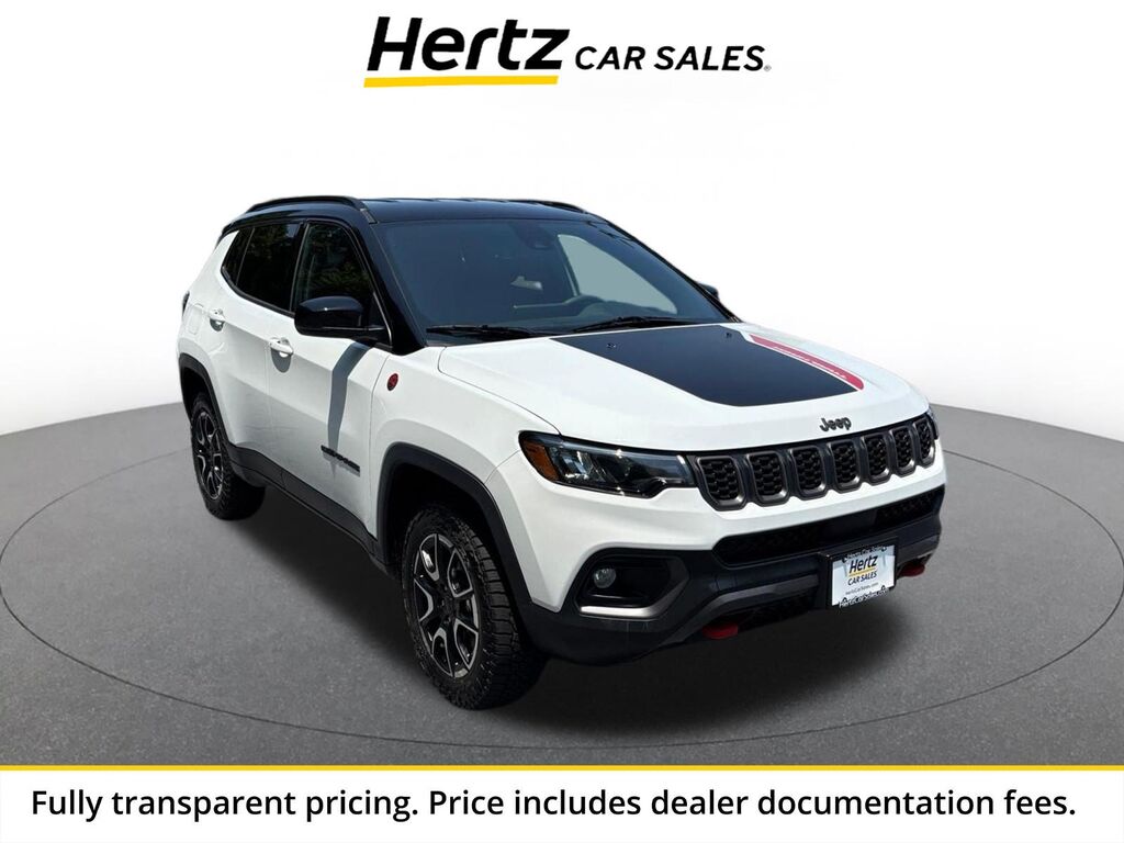 2025 Jeep Compass Trailhawk — photo 1 of 13