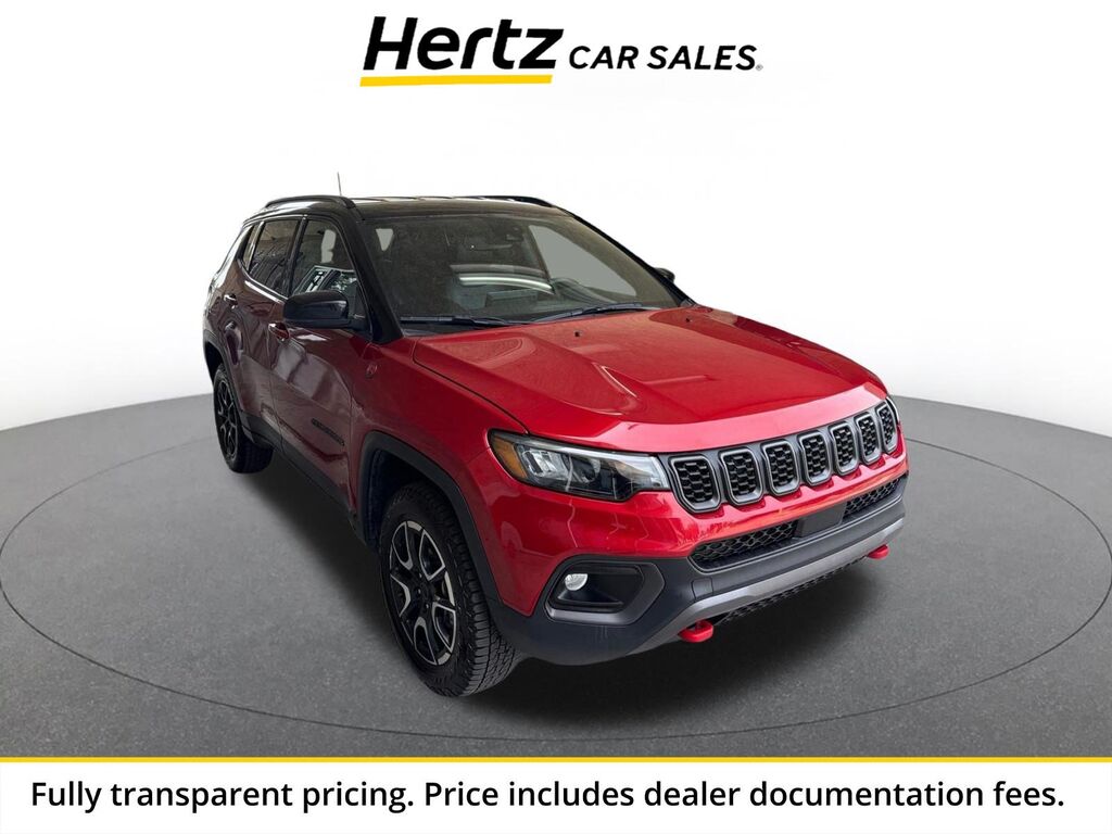 2025 Jeep Compass Trailhawk — photo 1 of 13