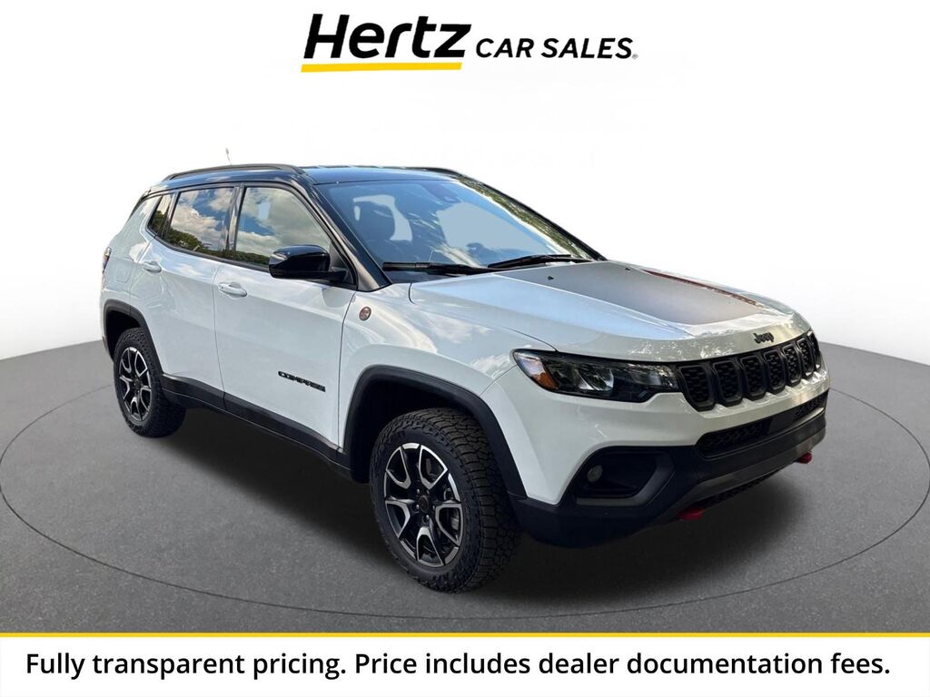 2025 Jeep Compass Trailhawk — photo 1 of 1