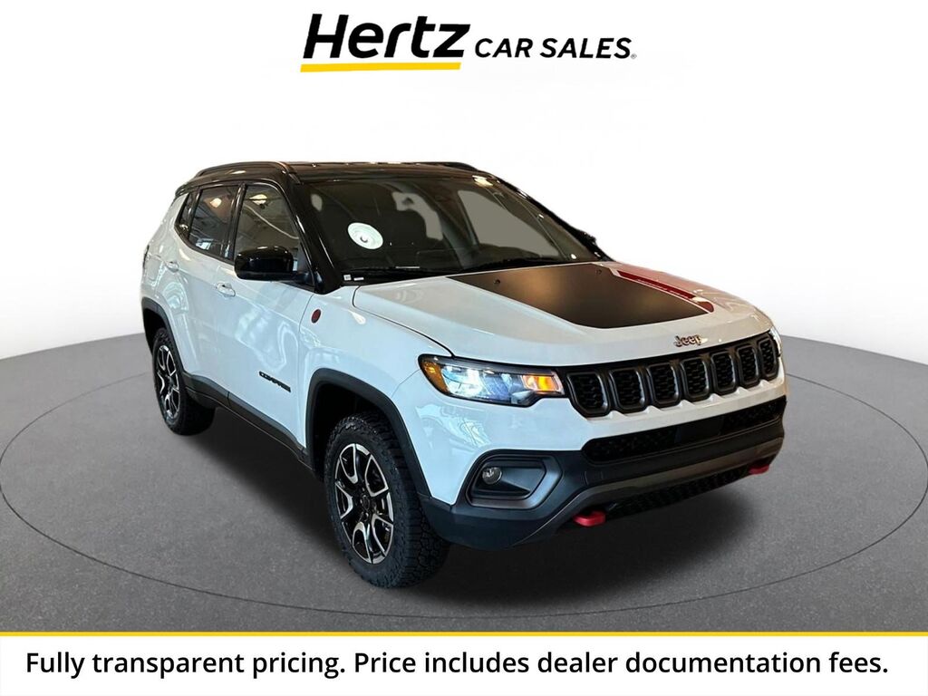 2025 Jeep Compass Trailhawk — photo 1 of 13