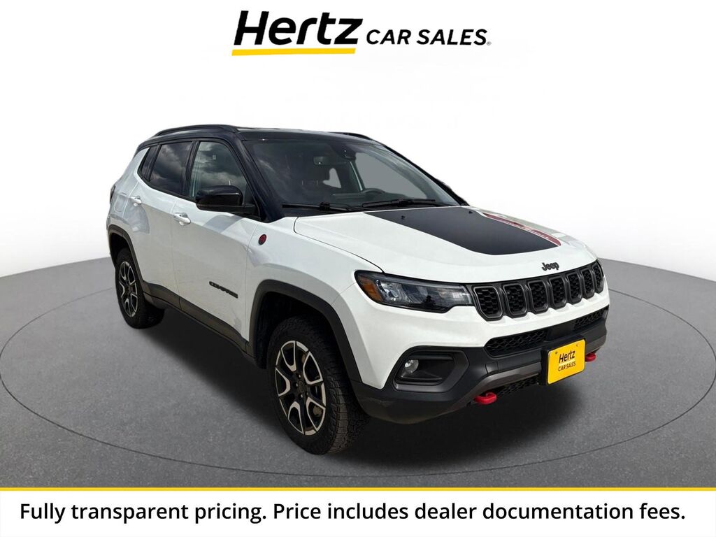 2025 Jeep Compass Trailhawk — photo 1 of 13