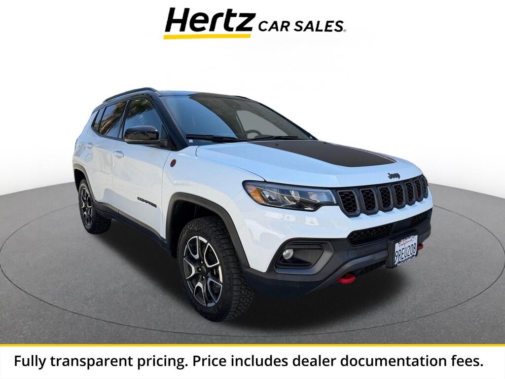 2025 Jeep Compass Trailhawk — photo 1 of 13