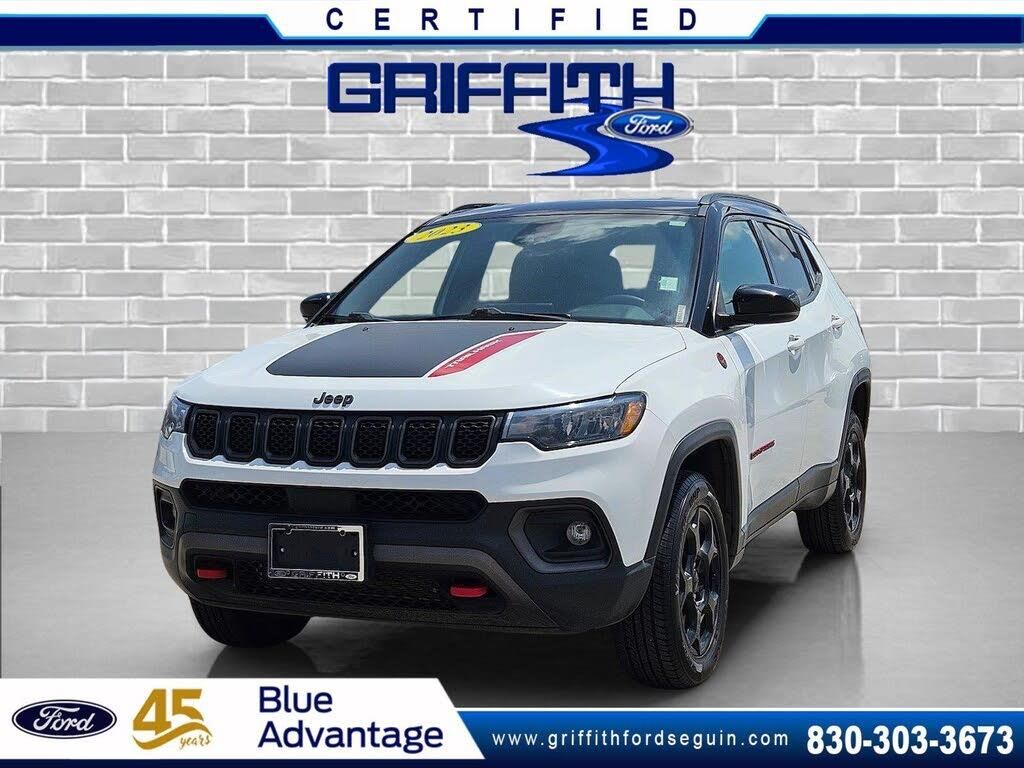 2023 Jeep Compass Trailhawk — photo 1 of 1