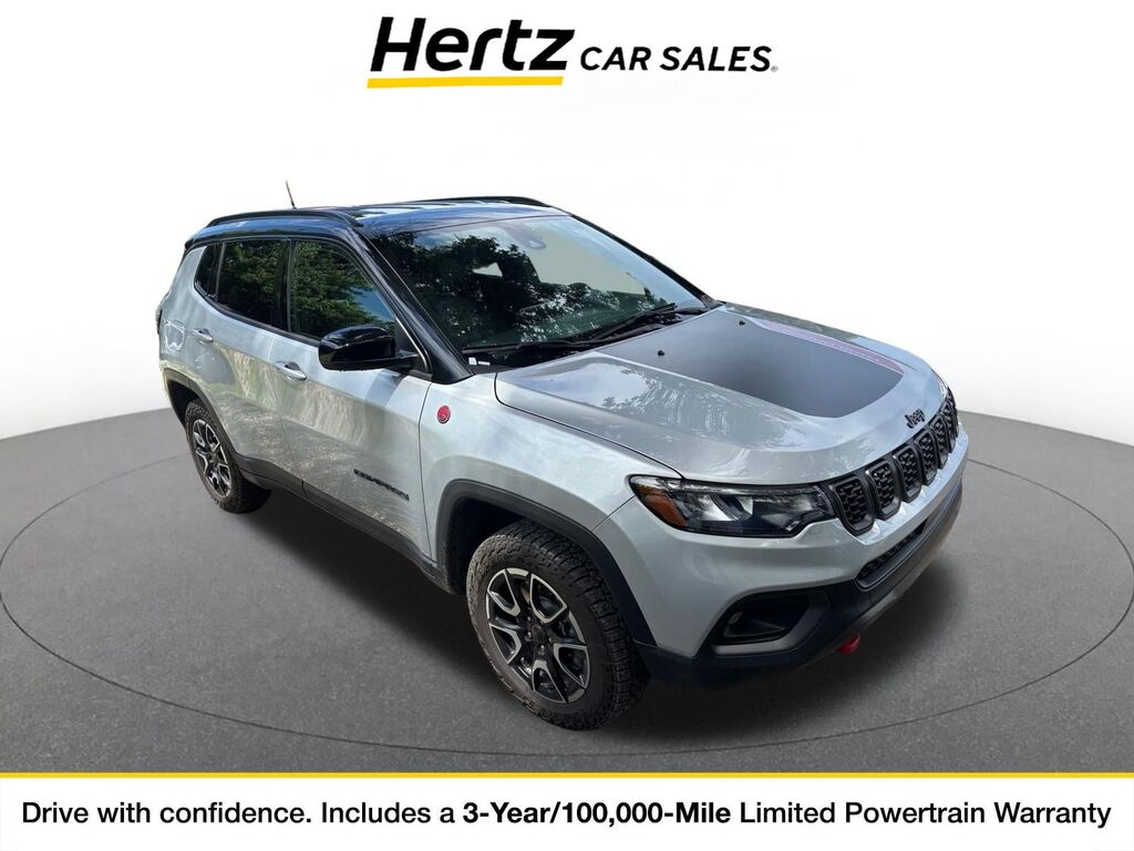 2025 Jeep Compass Trailhawk — photo 1 of 11