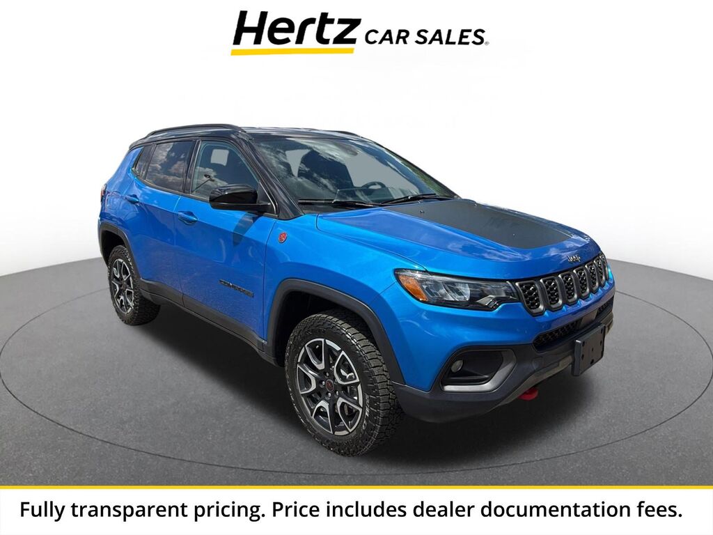 2025 Jeep Compass Trailhawk — photo 1 of 13