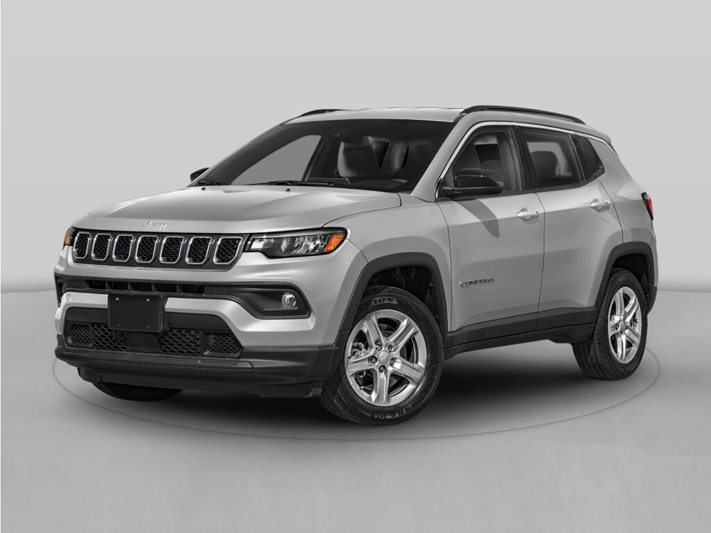 2025 Jeep Compass Trailhawk — photo 1 of 16