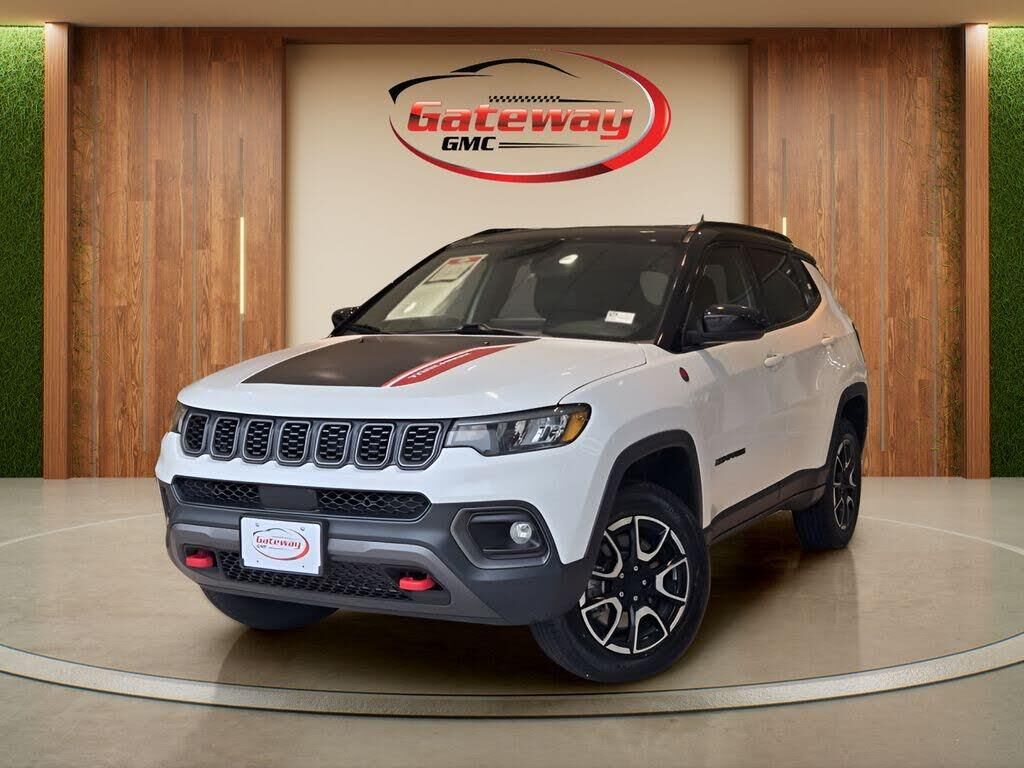 2024 Jeep Compass Trailhawk — photo 1 of 27